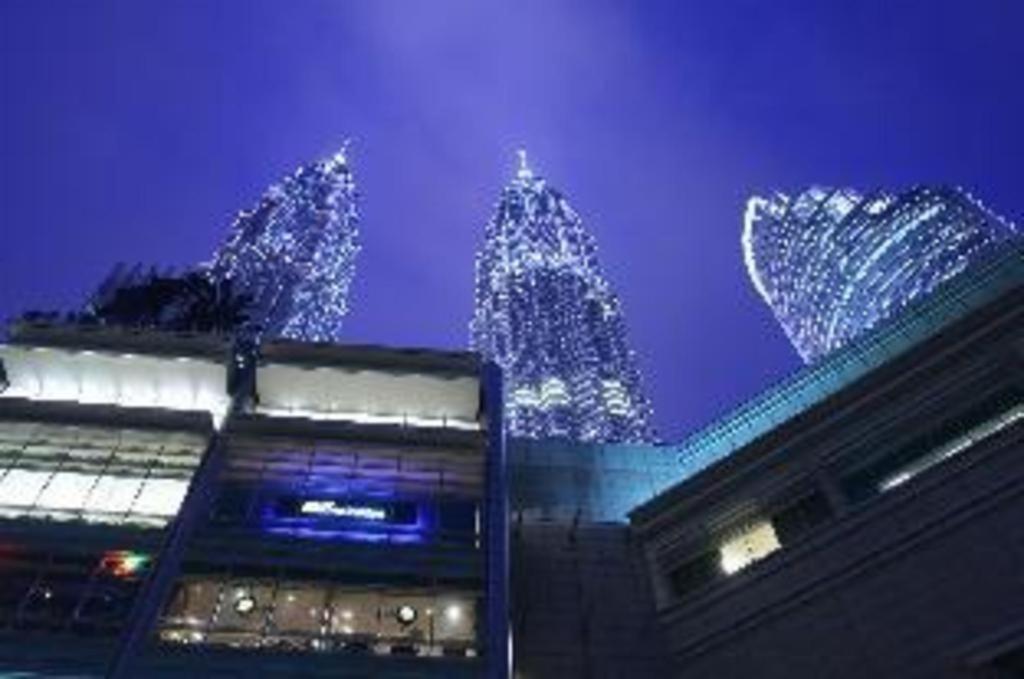 Grand Barakah Hotel 암팡 외부 사진